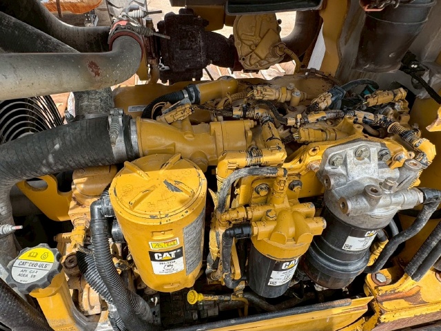 ขายรถดันดิน CAT D5K2 ปี 2013 พร้อมใช้ มีVDOการทำงานครับ