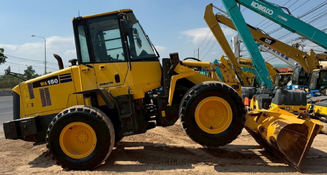 ขายรถตักล้อยาง KOMATSU WA150-6 ปี 2012 นำเข้าจากญี่ปุ่น พร้อมใช้ มีVDOการทำงานครับ