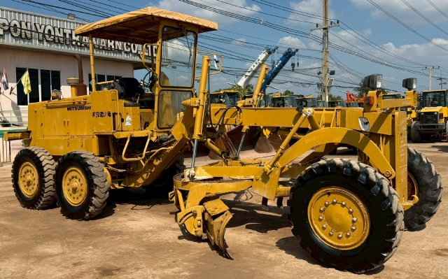 ขายรถเกรด MITSUBISHI MG300 นำเข้าจากญี่ปุ่น พร้อมใช้ มีVDOการทำงานครับ