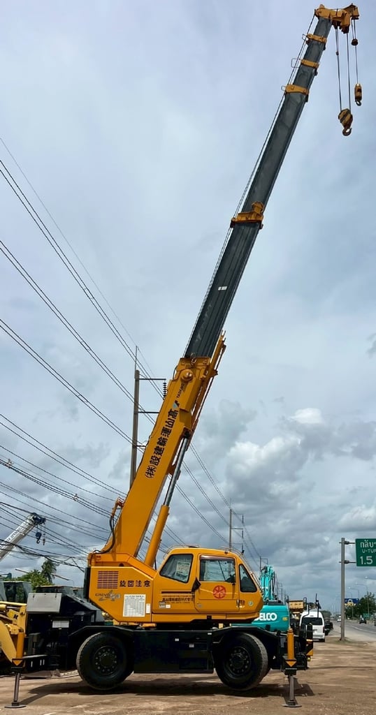 ขายรถเครน TADANO GR160N-2 (ขนาด 16 ตัน) ปี 2013 นำเข้าจากญี่ปุ่น พร้อมใช้ มีVDOการทำงานครับ