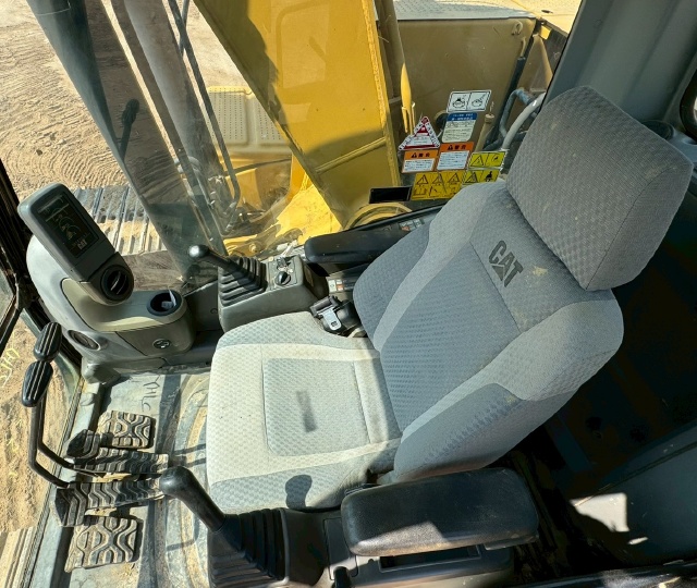 ขายรถขุด CAT 320DL ปี 2012 บูมยาว 16 เมตร นำเข้าจากญี่ปุ่น พร้อมใช้ มีVDOการทำงานครับ