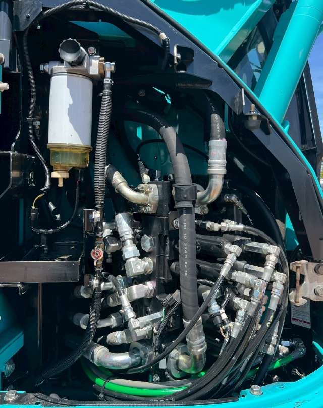 ขายรถขุด KOBELCO SK135SR-2 ปี 2013 นำเข้าจากญี่ปุ่น พร้อมใช้ มีVDOการทำงานครับ
