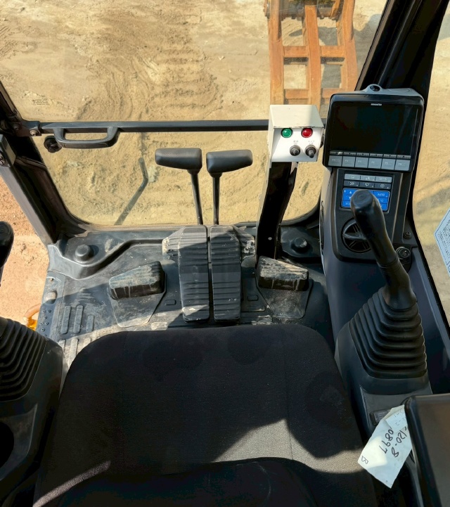 ขายรถขุด KOMATSU PC120-8 หัวคีบ นำเข้าจากญี่ปุ่น พร้อมใช้ มีVDOการทำงานครับ ขายรถขุด KOMATSU PC120-8 หัวคีบ นำเข้าจากญี่ปุ่น พร้อมใช้ มีVDOการทำงานครับ