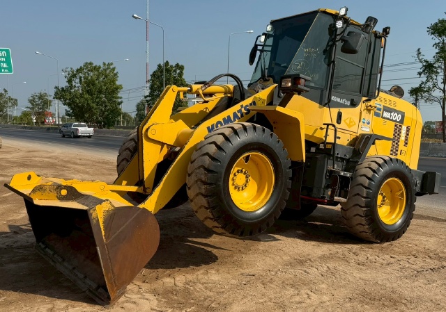 ขายรถตักล้อยาง KOMATSU WA100-8 ปี 2018 นำเข้าจากญี่ปุ่น พร้อมใช้ มีVDOการทำงานครับ