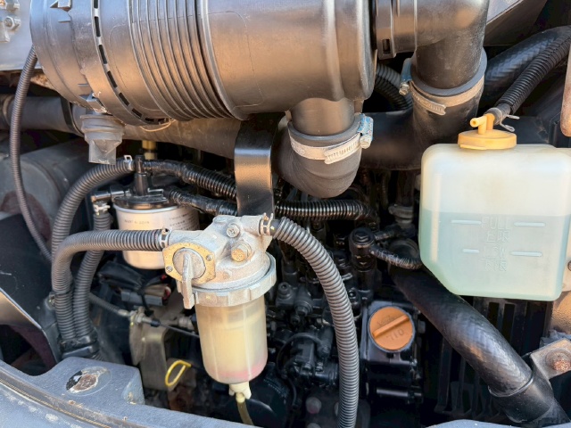 ขายรถขุด KOBELCO SK35SR-5 ปี 2011 นำเข้าจากญี่ปุ่น พร้อมใช้ มีVDOการทำงานครับ