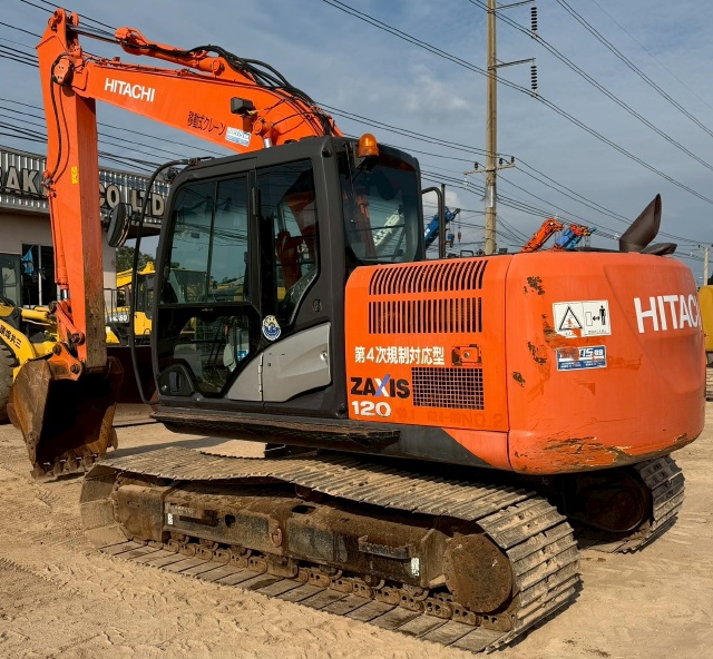 ขายรถขุด HITACHI ZX120-5B ปี 2016 อาร์มพิเศษ นำเข้าจากญี่ปุ่น พร้อมใช้ มีVDOการทำงานครับ
