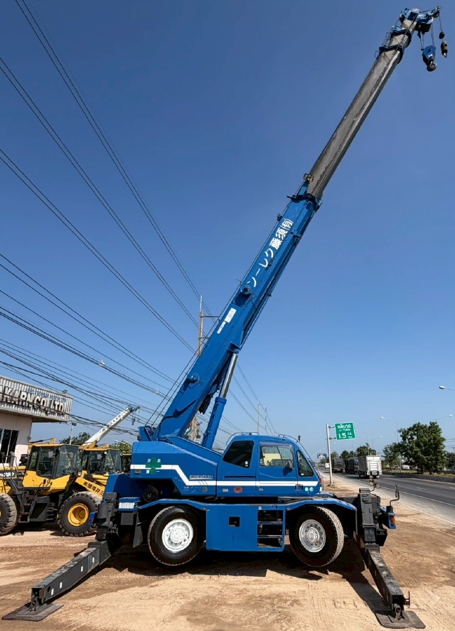 ขายรถเครน TADANO GR250N-1 (ขนาด 25 ตัน) ปี 2004 นำเข้าจากญี่ปุ่น พร้อมใช้ มีVDOการทำงานครับ