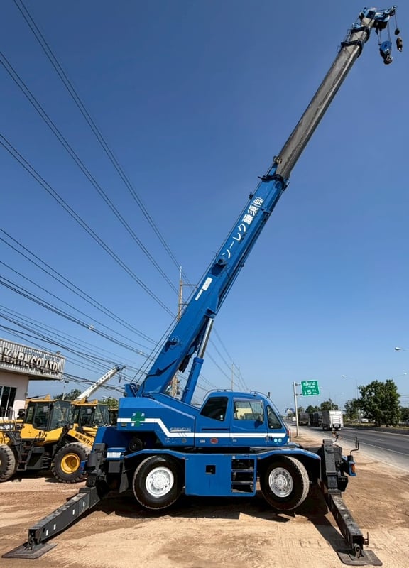 ขายรถเครน TADANO GR250N-1 (ขนาด 25 ตัน) ปี 2004 นำเข้าจากญี่ปุ่น พร้อมใช้ มีVDOการทำงานครับ