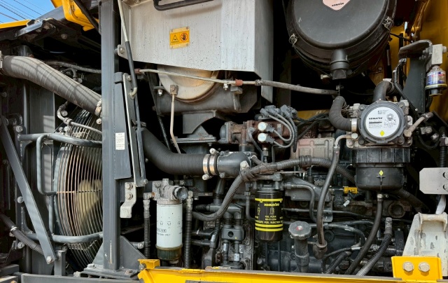 ขายรถตักล้อยาง KOMATSU WA380-7 ปี 2015 นำเข้าจากญี่ปุ่น พร้อมใช้ มีVDOการทำงานครับ