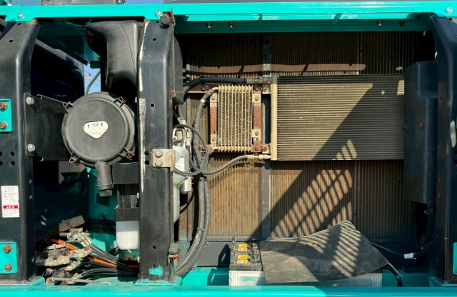 ขายรถขุด KOBELCO SK200 MARK 9 ปี 2015 นำเข้าจากญี่ปุ่น พร้อมใช้ มีVDOการทำงานครับ