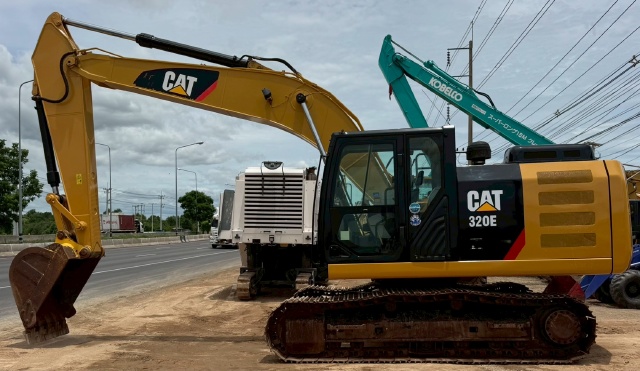 ขายรถขุด CAT 320E ปี 2017 นำเข้าจากญี่ปุ่น พร้อมใช้ มีVDOการทำงานครับ