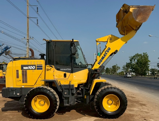 ขายรถตักล้อยาง KOMATSU WA100-8 ปี 2018 นำเข้าจากญี่ปุ่น พร้อมใช้ มีVDOการทำงานครับ