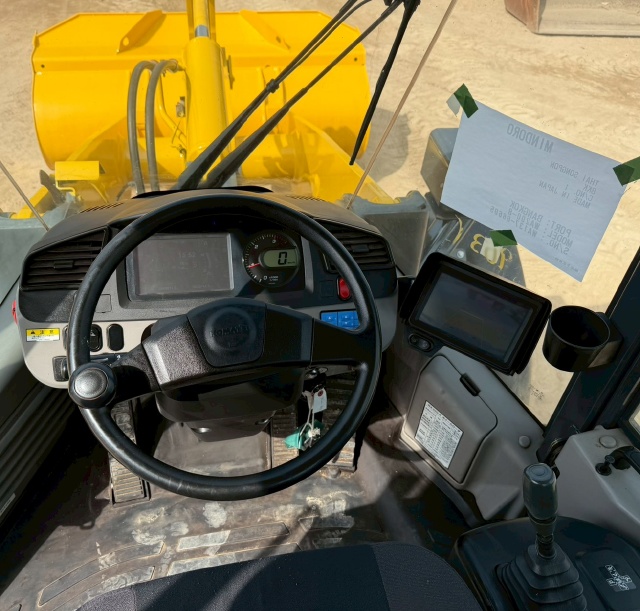 ขายรถตักล้อยาง KOMATSU WA200-8 ปี 2020 แขนยาวพิเศษ นำเข้าจากญี่ปุ่น พร้อมใช้ มีVDOการทำงานครับ ขายรถตักล้อยาง KOMATSU WA200-8 ปี 2020 แขนยาวพิเศษ นำเข้าจากญี่ปุ่น พร้อมใช้ มีVDOการทำงานครับ