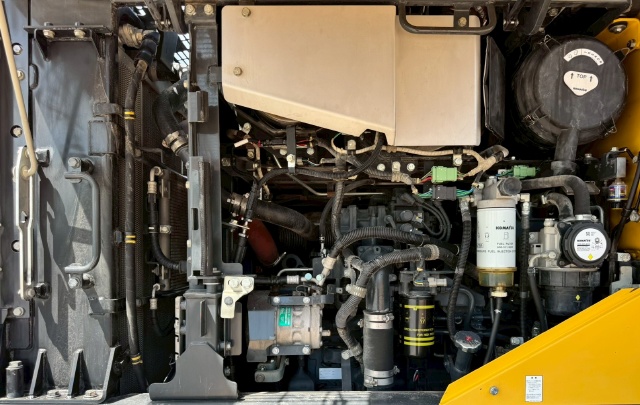 ขายรถตักล้อยาง KOMATSU WA320-8 ปี 2019 พร้อมใช้ มีVDOการทำงานครับ