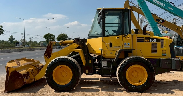 ขายรถตักล้อยาง KOMATSU WA150-6 ปี 2012 นำเข้าจากญี่ปุ่น พร้อมใช้ มีVDOการทำงานครับ