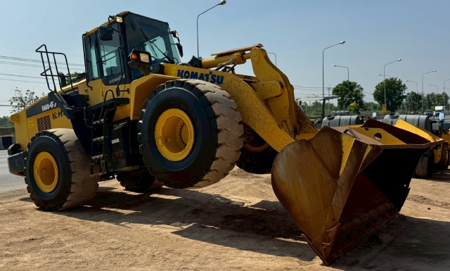 ขายรถตักล้อยาง KOMATSU WA470-7 ปี 2013 นำเข้าจากญี่ปุ่น พร้อมใช้ มีVDOการทำงานครับ