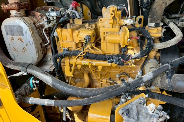 ขายรถตักล้อยาง CAT 910K ปี 2015 พร้อมใช้ มีVDOการทำงานครับ