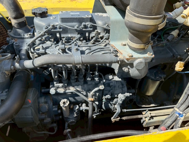 ขายรถบด HITACHI RT200W-C นำเข้าจากญี่ปุ่น พร้อมใช้ มีVDOการทำงานครับ