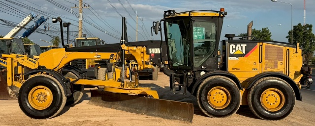 ขายรถเกรด CAT 140M ปี 2010 นำเข้าจากอเมริกาพร้อมใช้ มีVDOการทำงานครับ