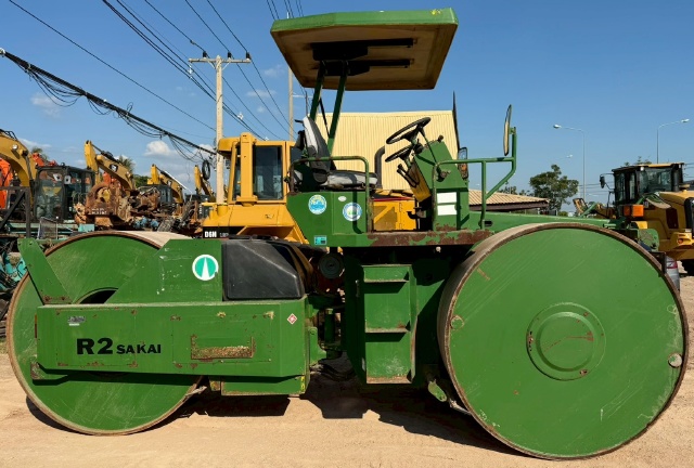 ขายรถบด SAKAI R2 นำเข้าจากญี่ปุ่น พร้อมใช้ มีVDOการทำงานครับ ขายรถบด SAKAI R2 นำเข้าจากญี่ปุ่น พร้อมใช้ มีVDOการทำงานครับ