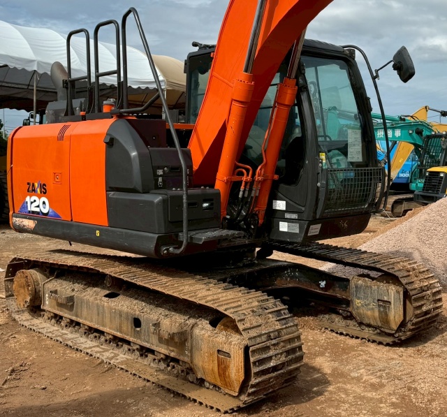 ขายรถขุด HITACHI ZX120-6 ปี 2019 หัวคีบไม้ พร้อมใช้ มีVDOการทำงานครับ