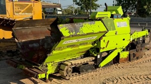 ขายรถปูยาง NIIGATA NF30CVDM (ขนาด 3 เมตร) นำเข้าจากญี่ปุ่น พร้อมใช้ มีVDOการทำงานครับ