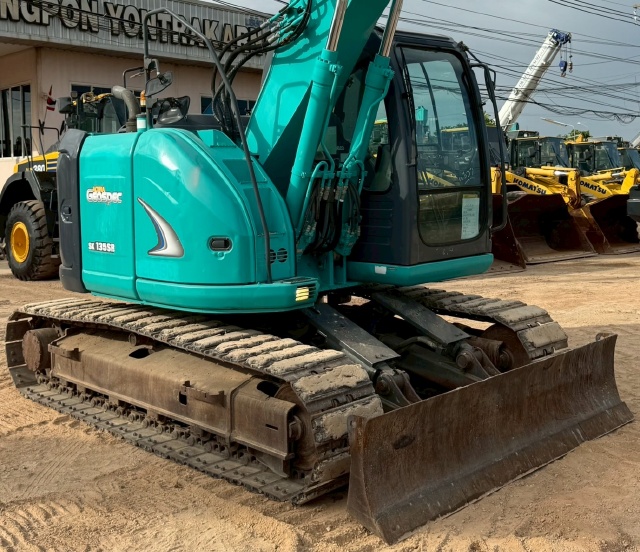 ขายรถขุด KOBELCO SK135SR-2 ปี 2012 นำเข้าจากญี่ปุ่น พร้อมใช้ มีVDOการทำงานครับ