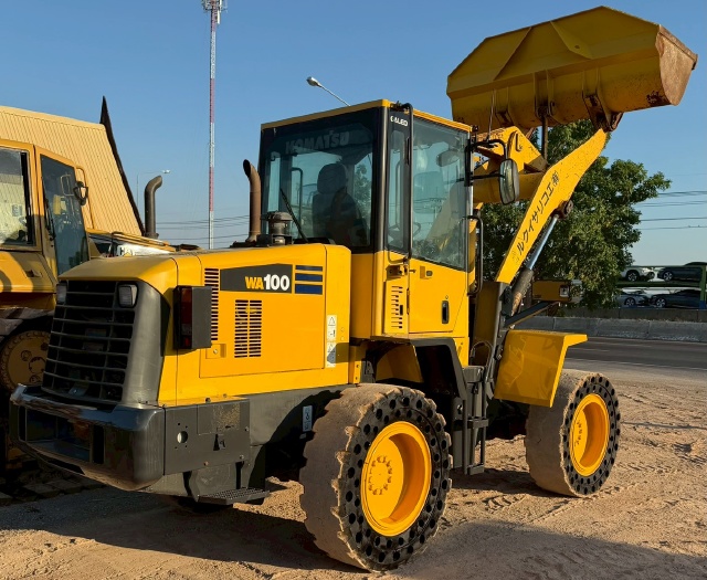 ขายรถตักล้อยาง KOMATSU WA100-5 นำเข้าจากญี่ปุ่น พร้อมใช้ มีVDOการทำงานครับ ขายรถตักล้อยาง KOMATSU WA100-5 นำเข้าจากญี่ปุ่น พร้อมใช้ มีVDOการทำงานครับ