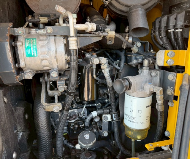 ขายรถตักล้อยาง KOMATSU WA150-6 ปี 2012 นำเข้าจากญี่ปุ่น พร้อมใช้ มีVDOการทำงานครับ