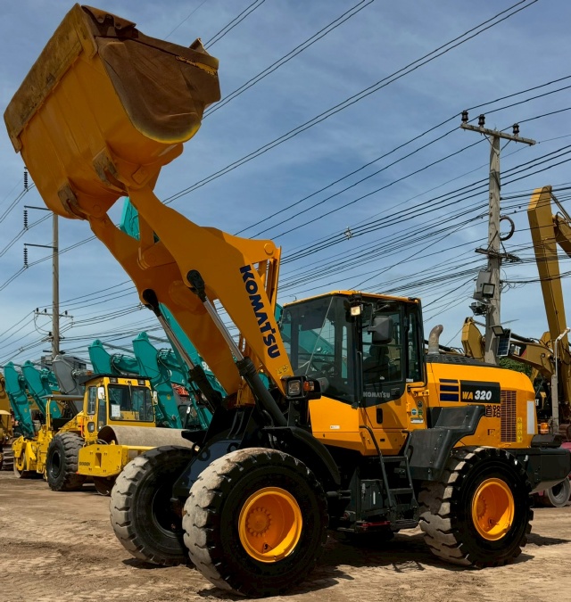 ขายรถตักล้อยาง KOMATSU WA320-8 ปี 2019 พร้อมใช้ มีVDOการทำงานครับ