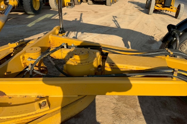 ขายรถเกรด CAT 140M ปี 2010 นำเข้าจากอเมริกาพร้อมใช้ มีVDOการทำงานครับ