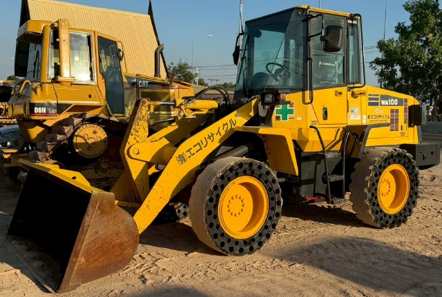 ขายรถตักล้อยาง KOMATSU WA100-5 นำเข้าจากญี่ปุ่น พร้อมใช้ มีVDOการทำงานครับ