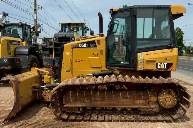 ขายรถดันดิน CAT D5K2 ปี 2013 พร้อมใช้ มีVDOการทำงานครับ ขายรถดันดิน CAT D5K2 ปี 2013 พร้อมใช้ มีVDOการทำงานครับ