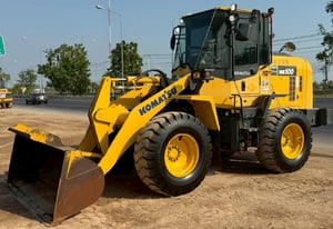 ขายรถตักล้อยาง KOMATSU WA100-8 ปี 2018 นำเข้าจากญี่ปุ่น พร้อมใช้ มีVDOการทำงานครับ