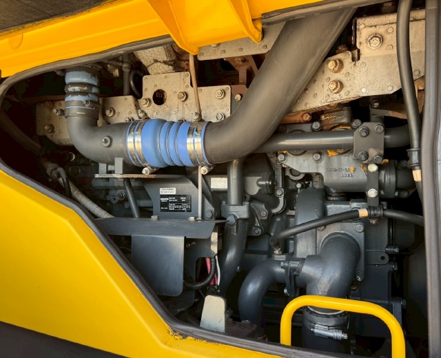 ขายรถตักล้อยาง KOMATSU WA500-7 ปี 2014 นำเข้าจากญี่ปุ่น พร้อมใช้ มีVDOการทำงานครับ