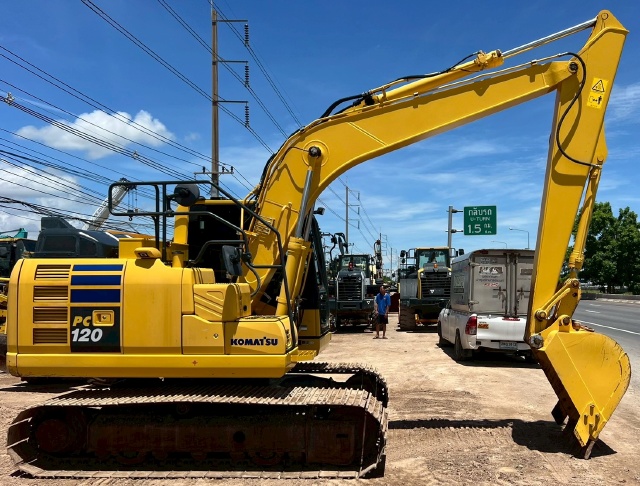 ขายรถขุด KOMATSU PC120-11 ปี 2018 นำเข้าจากญี่ปุ่น พร้อมใช้ มีVDOการทำงานครับ ขายรถขุด KOMATSU PC120-11 ปี 2018 นำเข้าจากญี่ปุ่น พร้อมใช้ มีVDOการทำงานครับ