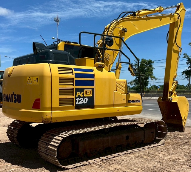ขายรถขุด KOMATSU PC120-11 ปี 2018 นำเข้าจากญี่ปุ่น พร้อมใช้ มีVDOการทำงานครับ ขายรถขุด KOMATSU PC120-11 ปี 2018 นำเข้าจากญี่ปุ่น พร้อมใช้ มีVDOการทำงานครับ