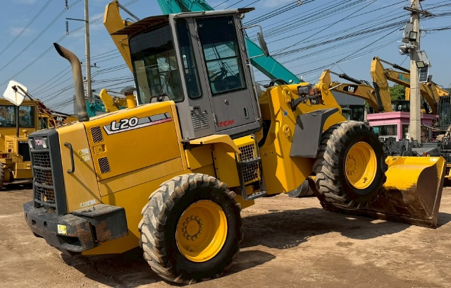 ขายรถตักล้อยาง TCM L20-3 ปี 2004 นำเข้าจากญี่ปุ่น พร้อมใช้ มีVDOการทำงานครับ