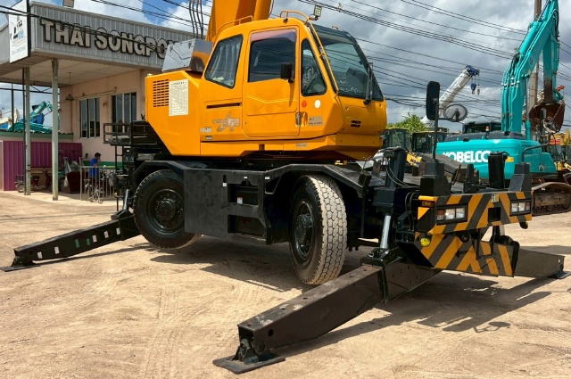 ขายรถเครน TADANO GR160N-2 (ขนาด 16 ตัน) ปี 2010 นำเข้าจากญี่ปุ่น พร้อมใช้ มีVDOการทำงานครับ