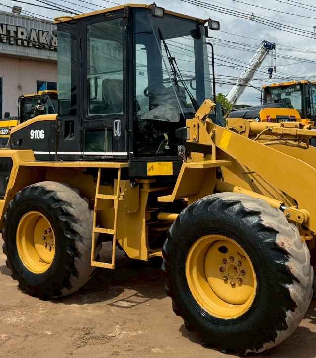 ขายรถตักล้อยาง CAT 910G พร้อมใช้ มีVDOการทำงานครับ