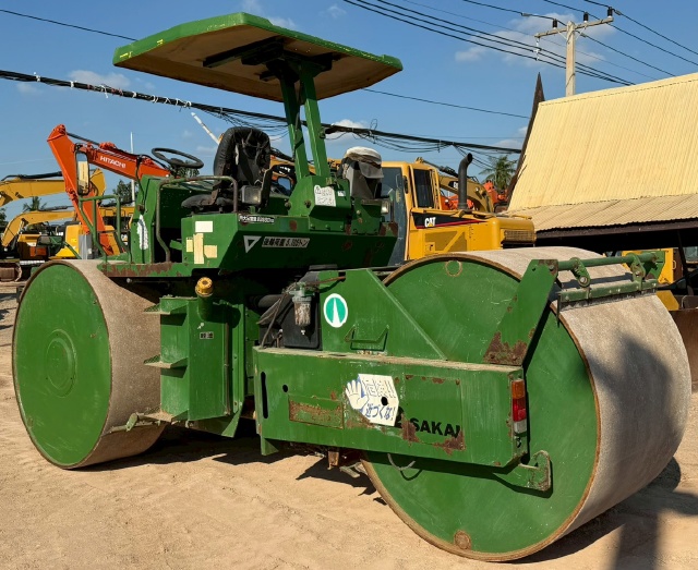 ขายรถบด SAKAI R2 นำเข้าจากญี่ปุ่น พร้อมใช้ มีVDOการทำงานครับ ขายรถบด SAKAI R2 นำเข้าจากญี่ปุ่น พร้อมใช้ มีVDOการทำงานครับ