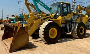 ขายรถตักล้อยาง KOMATSU WA470-7 ปี 2013 นำเข้าจากญี่ปุ่น พร้อมใช้ มีVDOการทำงานครับ