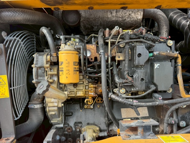 ขายรถตักล้อยาง CAT 910H ปี 2012 แขนยาวพิเศษ นำเข้าจากญี่ปุ่น พร้อมใช้ มีVDOการทำงานครับ