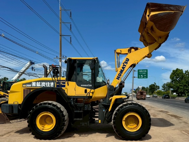 ขายรถตักล้อยาง KOMATSU WA380-7 ปี 2015 นำเข้าจากญี่ปุ่น พร้อมใช้ มีVDOการทำงานครับ
