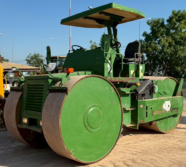 ขายรถบด SAKAI R2 นำเข้าจากญี่ปุ่น พร้อมใช้ มีVDOการทำงานครับ