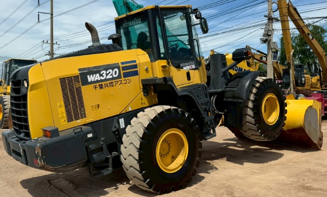 ขายรถตักล้อยาง KOMATSU WA320-8 ปี 2019 พร้อมใช้ มีVDOการทำงานครับ
