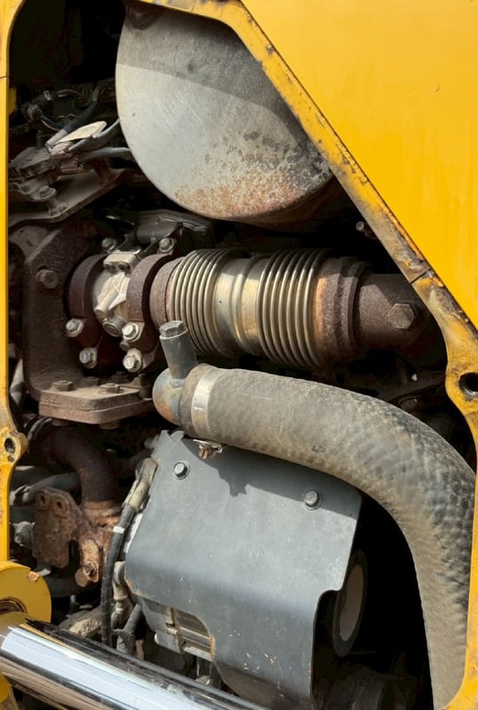 ขายรถดันดิน KOMATSU D37PLL-24 ปี 2017 พร้อมใช้ มีVDOการทำงานครับ ขายรถดันดิน KOMATSU D37PLL-24 ปี 2017 พร้อมใช้ มีVDOการทำงานครับ