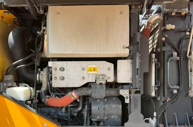 ขายรถตักล้อยาง KOMATSU WA320-8 ปี 2019 พร้อมใช้ มีVDOการทำงานครับ