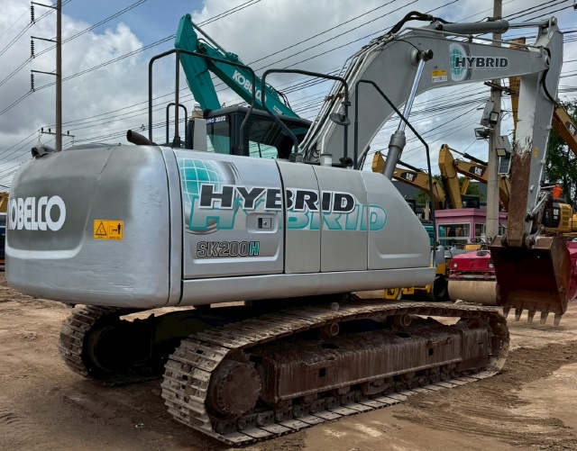 ขายรถขุด KOBELCO SK200 MARK 9 ปี 2013 นำเข้าจากญี่ปุ่น พร้อมใช้ มีVDOการทำงานครับ