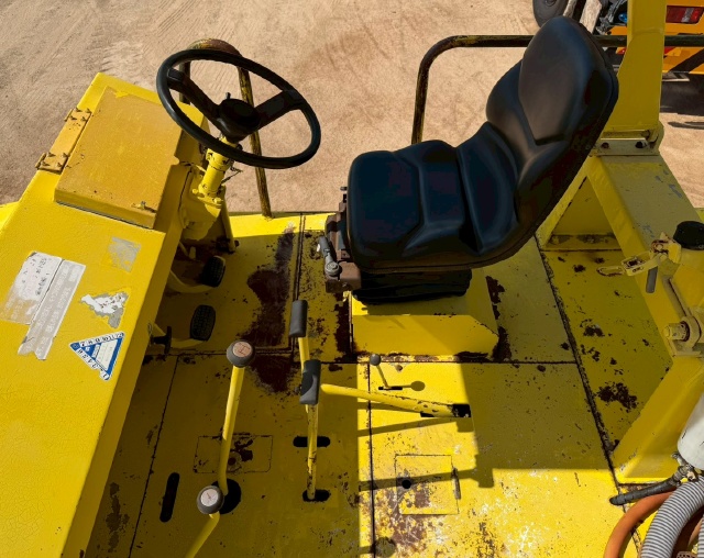 ขายรถบด HITACHI RT200W-C นำเข้าจากญี่ปุ่น พร้อมใช้ มีVDOการทำงานครับ